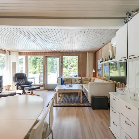 Holiday home 4 Bedroom In