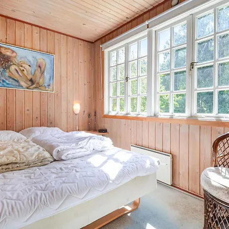 4 Bedroom In *