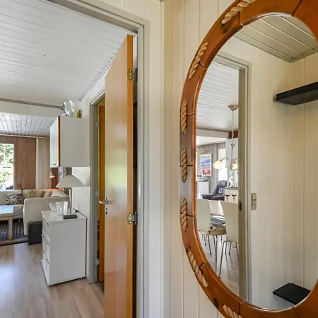 4 Bedroom In Holiday home